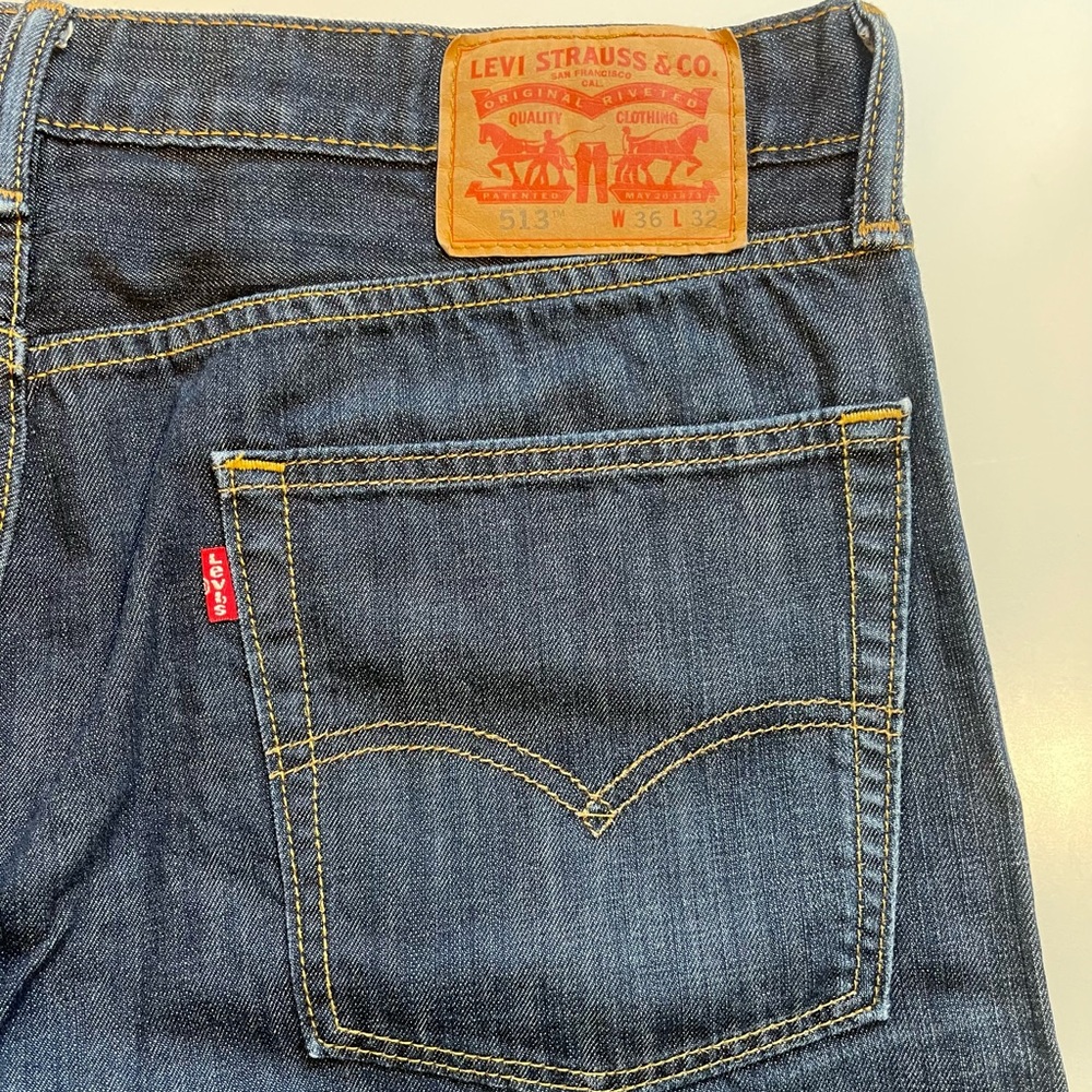 Levi's 513 Men's, 36 W, Dark Wash, Zipper Closure, EUC